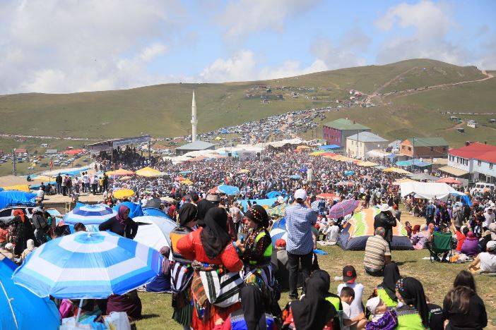 Trabzon'da Kadırga Yayla Şenliğinden renkli görüntüler 25